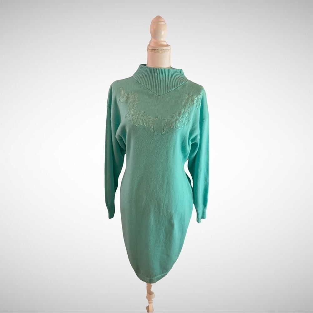 Vintage 80s/90s Liz Thomas Mock Neck Sweater Dress
